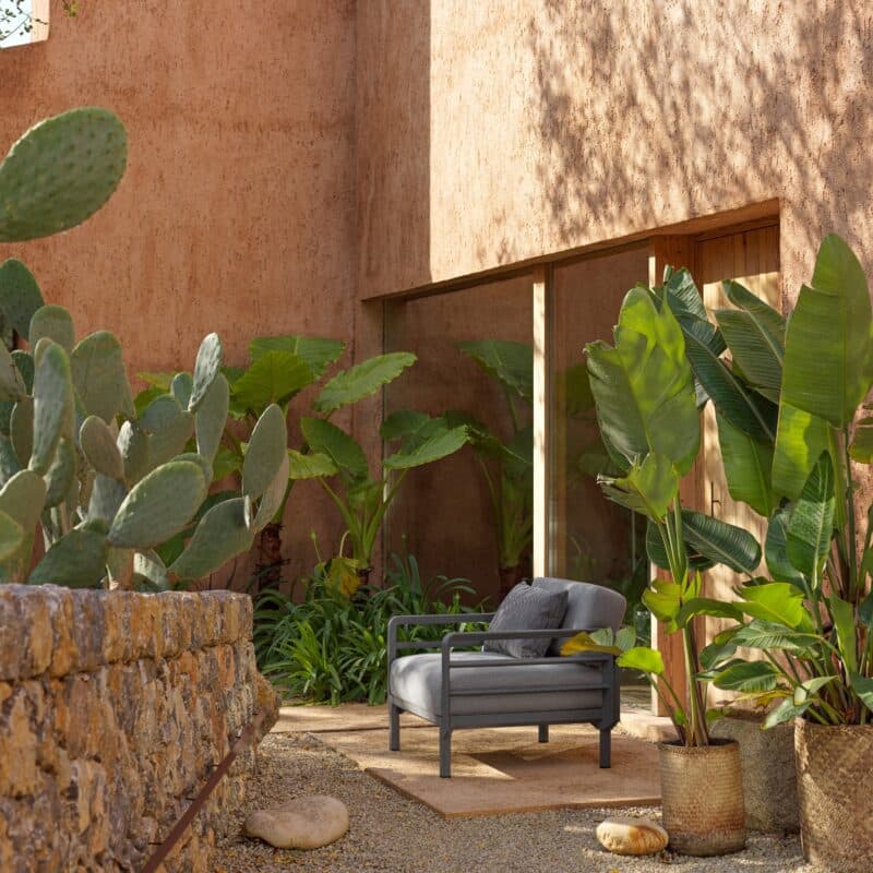 NARDI "Maximo" Loungesessel, Kunststoff basalto, Kissen Sunbrella® lava