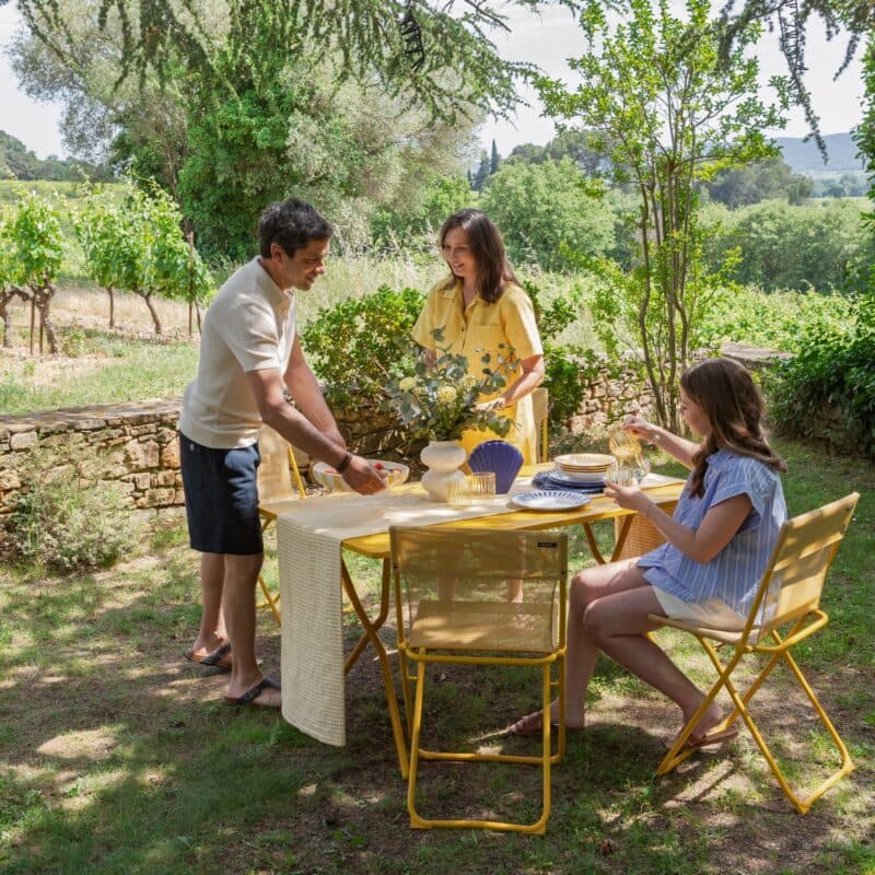 Lafuma "Balcony" Klappstühle und Klapptisch 140x70 cm, Stahlrohr miel, Batyline® miel - ©LAFUMA MOBILIER - Pierrick Verny