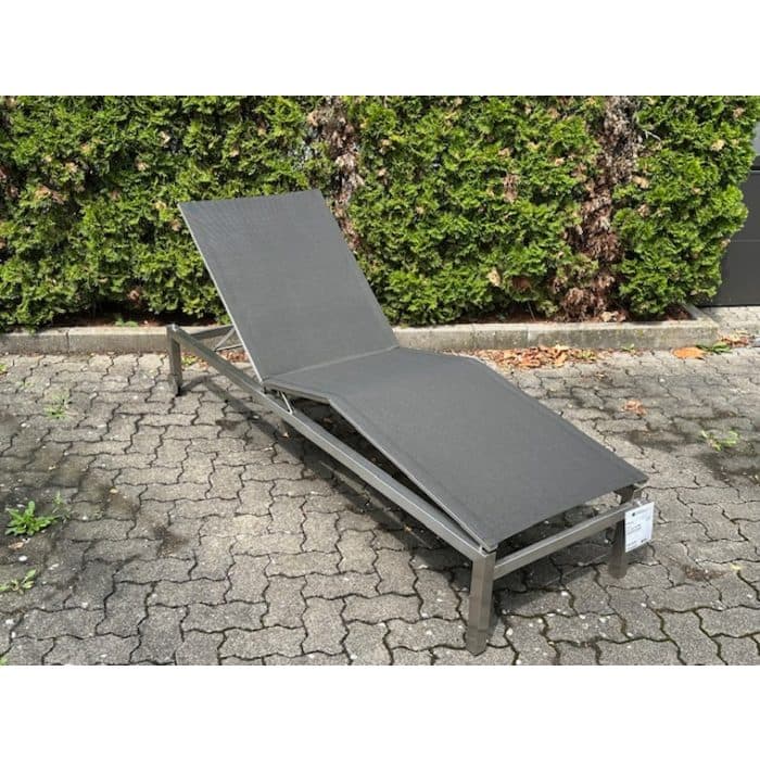 Kettler "Feel" Sonnenliege, Gestell Edelstahl, Bespannung Textilgewebe grau meliert - Ausstellung Karlsruhe