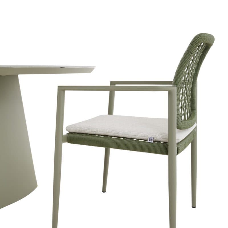 CASA DOMA "Lavello" Stapelstuhl, Aluminium moosgrün, Polyrattan grün, "Lioni" Gartentisch 120x120 cm, Tischplatte Sinterstein hellgrau marmoriert