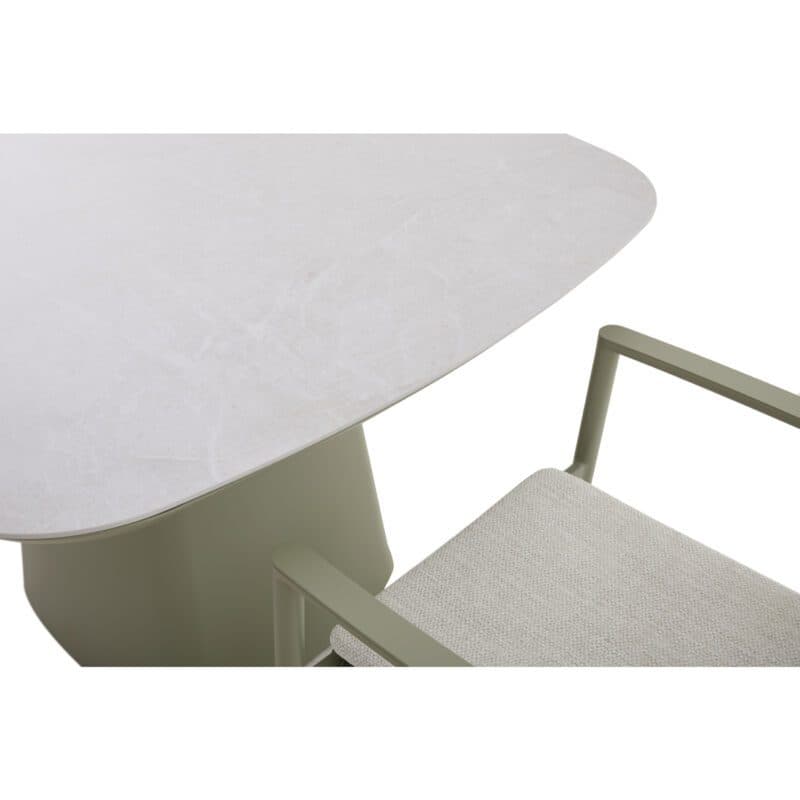CASA DOMA "Lavello" Stapelstuhl, Aluminium moosgrün, Polyrattan grün, "Lioni" Gartentisch 120x120 cm, Tischplatte Sinterstein hellgrau marmoriert