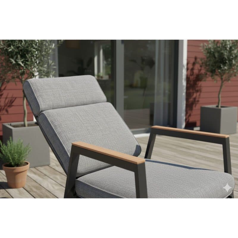 Liadomo "Celano" Diningsessel, Aluminium anthrazit, Polster Olefin grau, Armlehnen Teak (Bild KI-generiert)