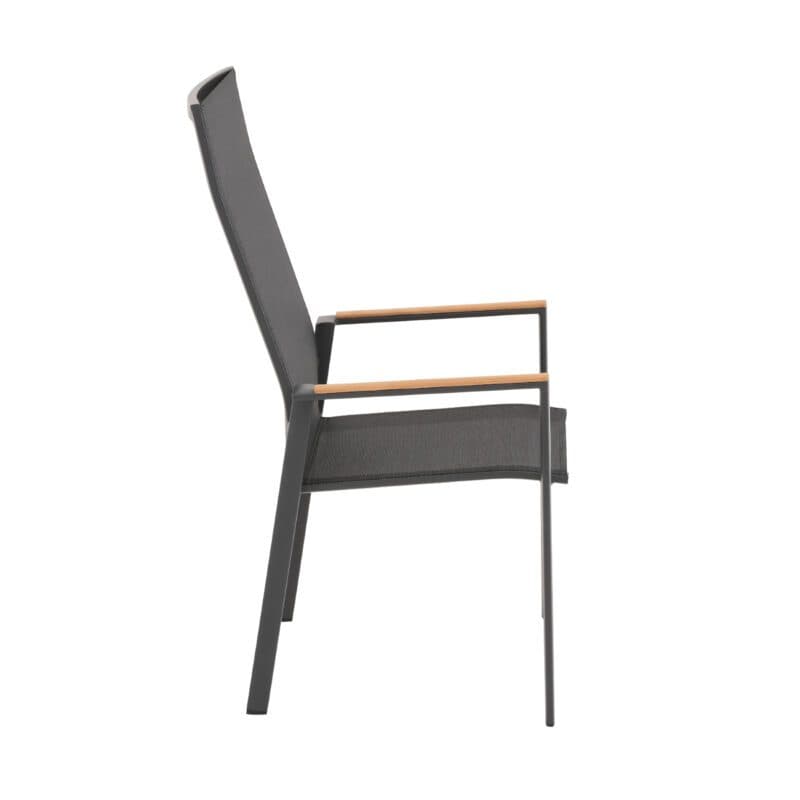 Liadomo "Limbadi" Stapelstuhl mit hoher Rückenlehne, Gestell Aluminium anthrazit, Bespannung Textilen anthrazit, Armlehne mit Teakholz-Auflage