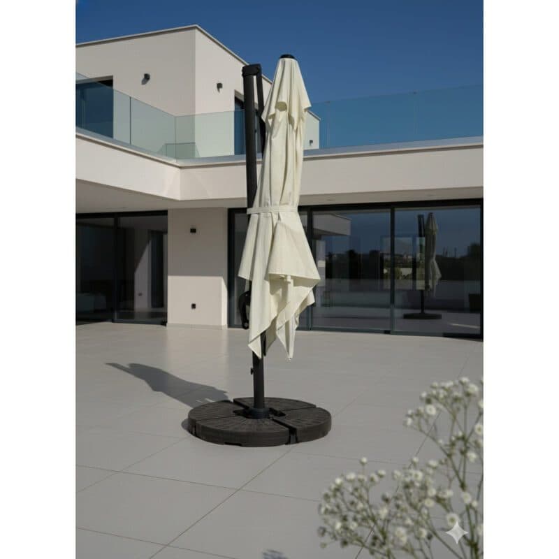 Liadomo "Pineto" Ampelschirm, eckig, Aluminium anthrazit, Dessin Off-White, Sockelplatten bitte separat erwerben (Bild KI-generiert)