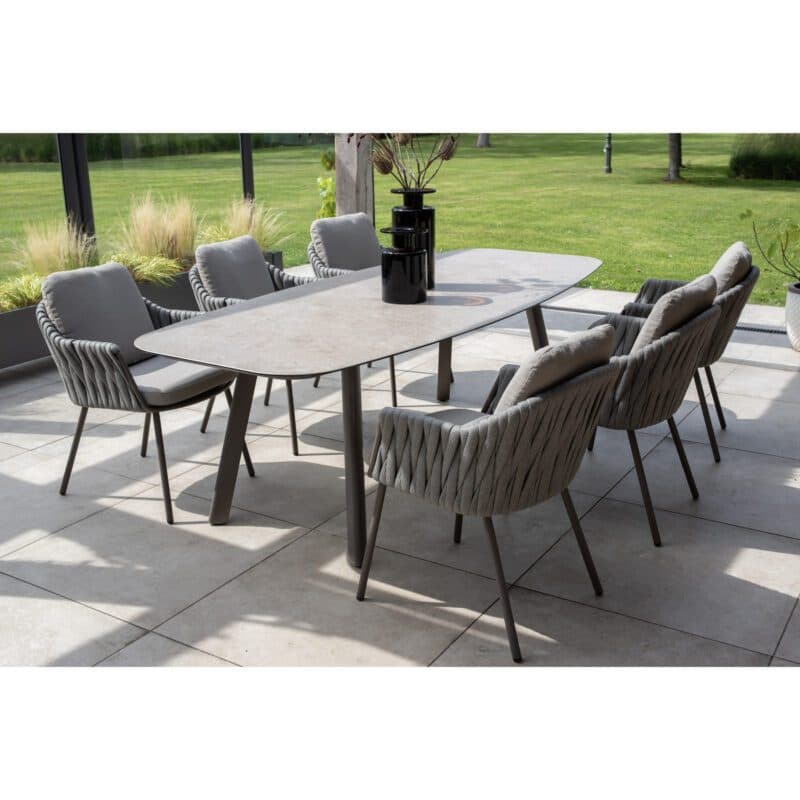 4Seasons Outdoor "Cannes" Diningsessel, Gestell Aluminium terre, Rope-Bespannung grau, Kissen Olefin hellgrau mit "Manolo" Gartentisch, Tischplatte Keramik sand