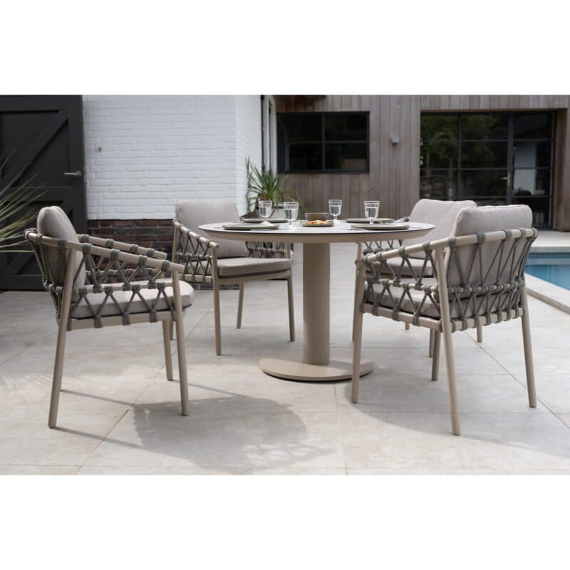 4Seasons Outdoor "Piacenza" Diningsessel, Gestell Aluminium latte, Rope-Bespannung grau, Kissen Olefin hellgrau mit "Sarah" Gartentisch, Tischplatte Glaskeramik grau