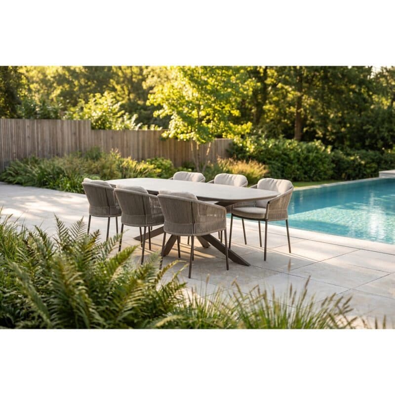 Gestell Aluminium terre, Rope-Bespannung hellgrau, Kissen Olefin hellgrau mit "Prado" Gartentisch 240x105 cm, Tischplatte Keramik terre