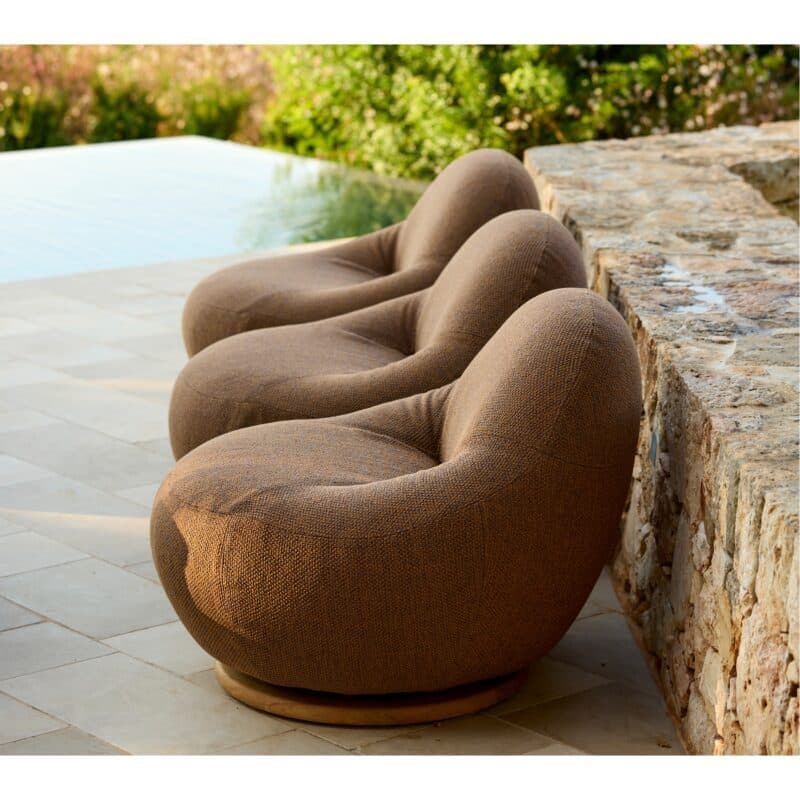 Cane-line "Gem" Loungesessel mit Teak-Drehfuß, Bezug Rise umber brown