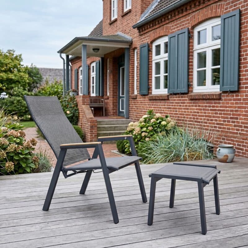 Lesli Living “Amir“ Hochlehner und Hocker, Gestelle Aluminium anthrazit matt, Sitz Textilgewebe schwarz/grau (Bild KI-generiert)