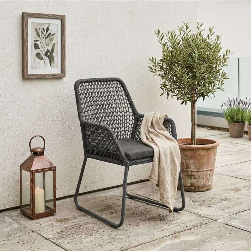 SonnenPartner Gartensessel "Poison", Gestell Aluminium anthrazit, Bespannung Polyrope dunkelgrau, Sitzkissen grau (Bild KI-generiert)