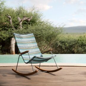 Houe "Click" Schaukelstuhl, Kunststoff-Lamellen multicolor, Kufen und Armlehnen aus Bambus