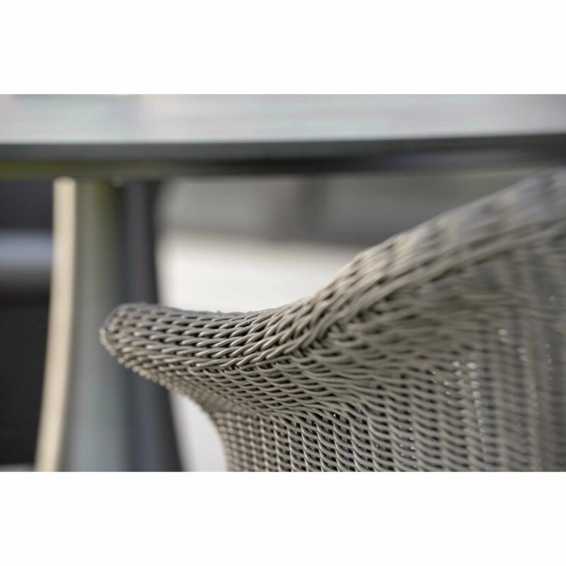 Stern Sessel "Glen", Gestell Aluminium, Geflecht Polyrattan basaltgrau, Sitzkissen seidengrau