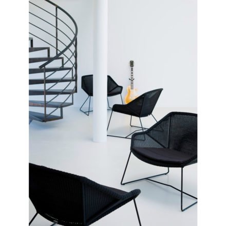 Loungesessel "Breeze" von Cane-line, Gestell Stahl schwarz, Sitzfläche Polyrattan schwarz