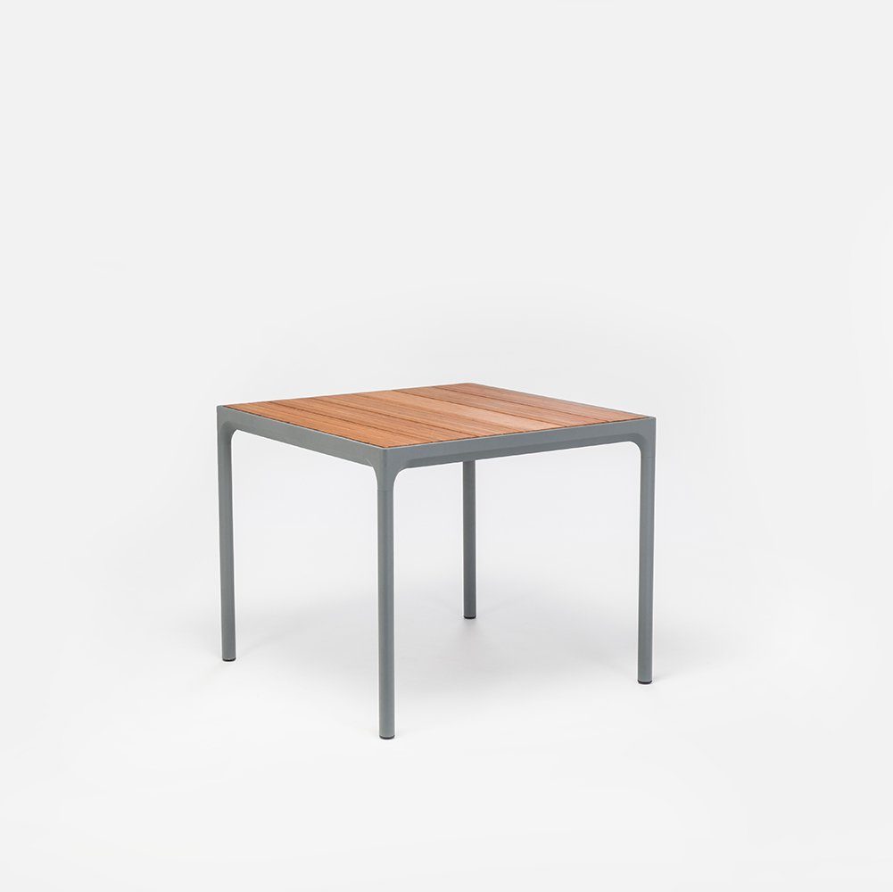 Gartentisch "Four" von Houe, Gestell Aluminium grau, Tischplatte Bambus, 90x90 cm