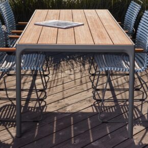 Gartentisch "Four" von Houe, Gestell Aluminium grau, Tischplatte Bambus, 160x90 cm