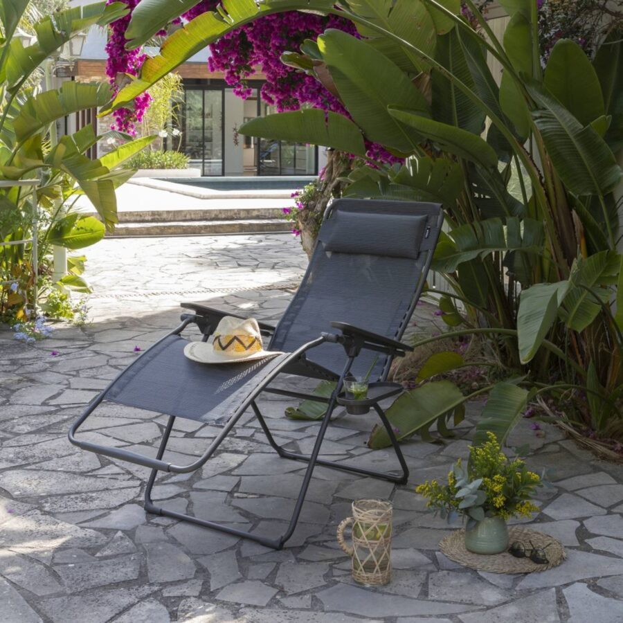 Lafuma "Futura XL" Relaxsessel, Gestell Stahl titane, Sitzfläche Batyline® Duo obsidian ©LAFUMA MOBILIER - Pierrick Verny