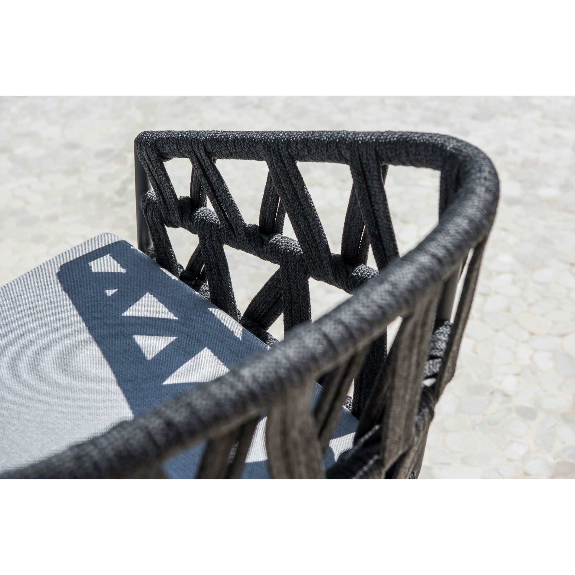 Jati&Kebon Dining-Sessel "Palm", Gestell Aluminium eisengrau, Rope cross weaving schwarz
