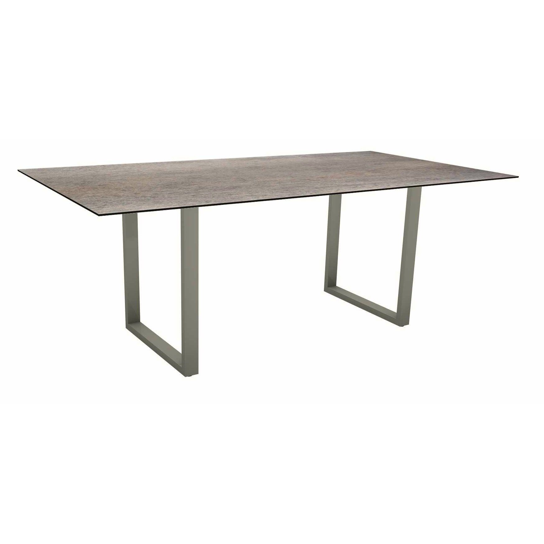 Stern Kufentisch, Maße: 200x100x73 cm, Gestell Aluminium graphit, Tischplatte HPL Smoky
