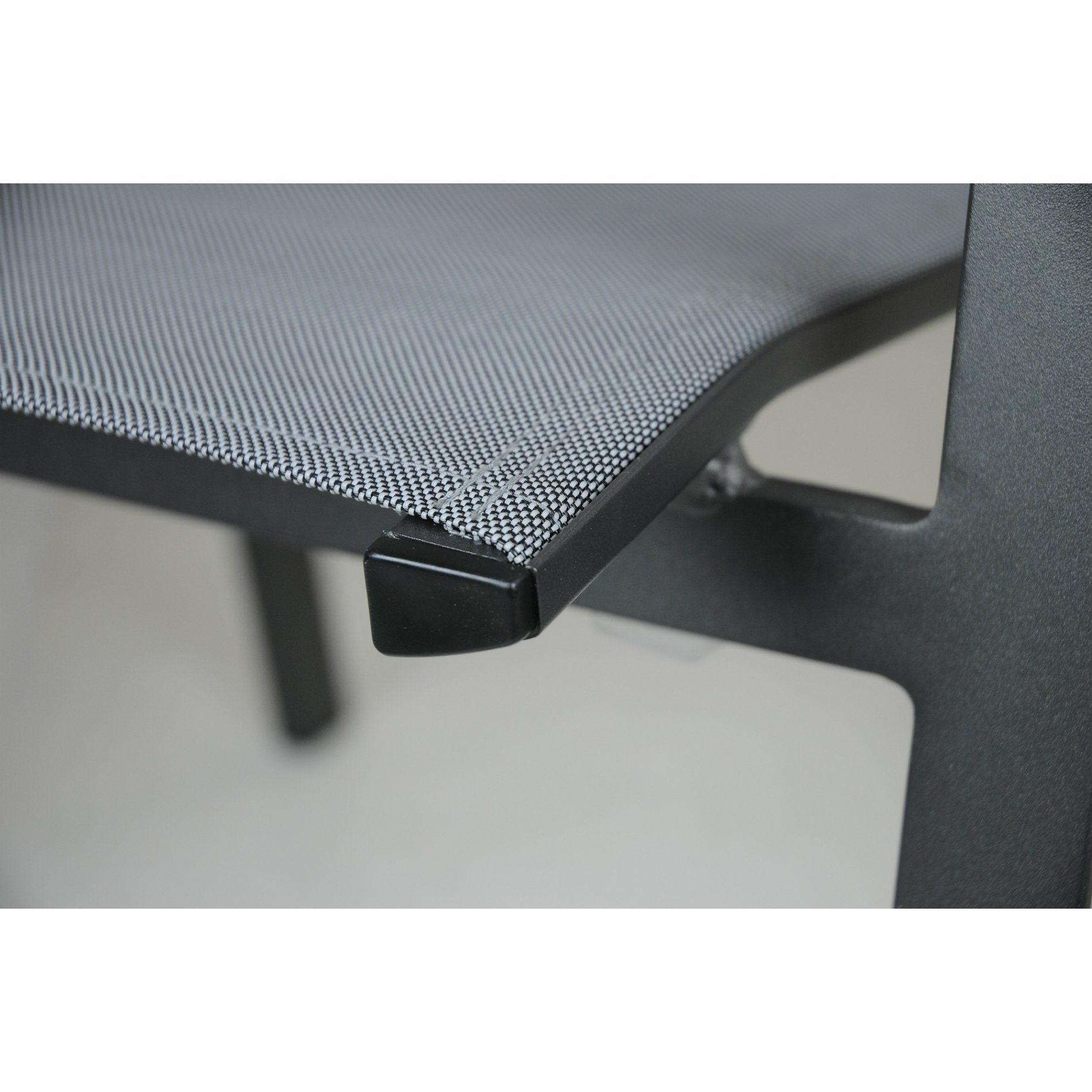 SIT Mobilia Stapelstuhl “Merlo“, Gestell Aluminium eisengrau, Bespannung Textilen silber