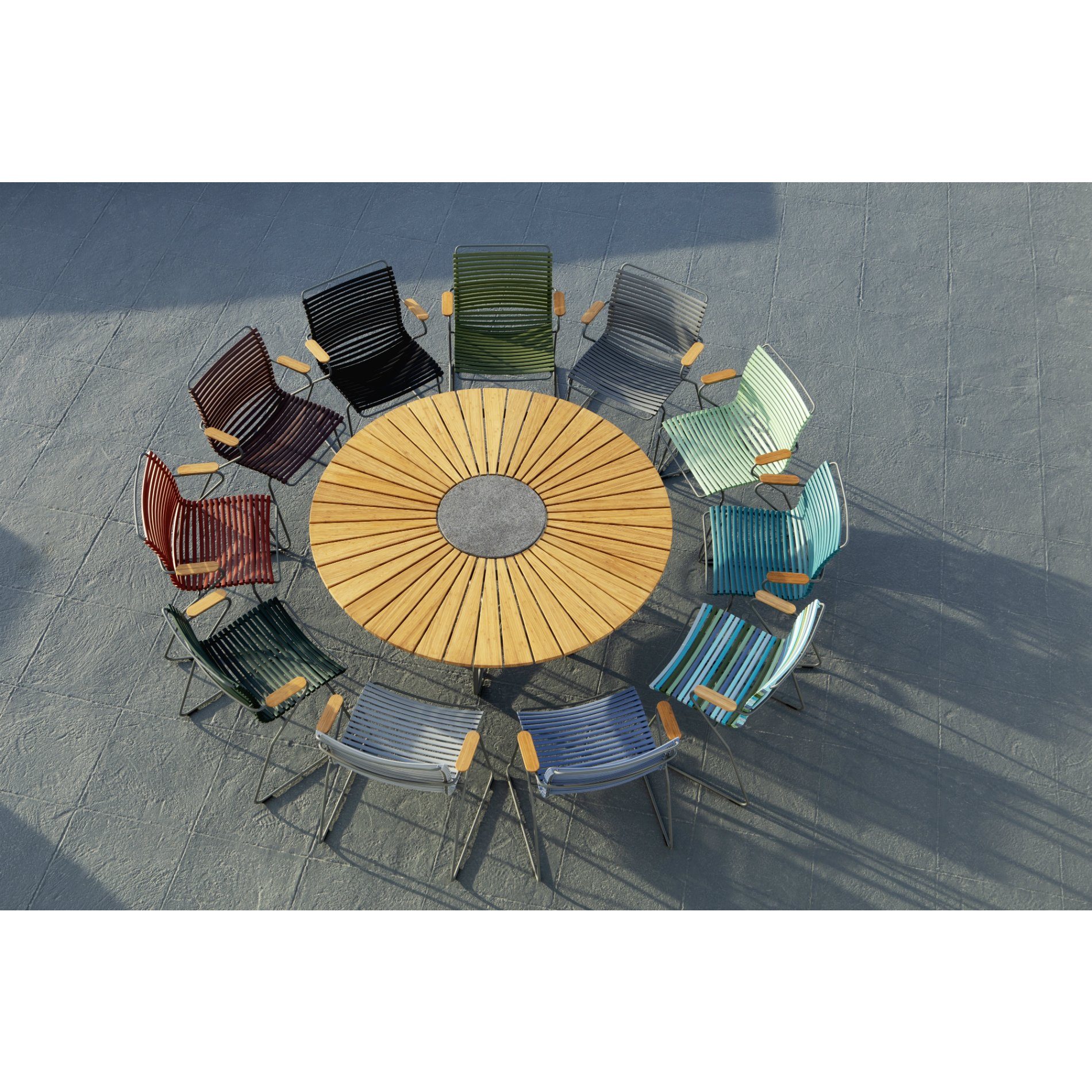 Houe Tisch "Circle" mit Gartenstühlen "Click"