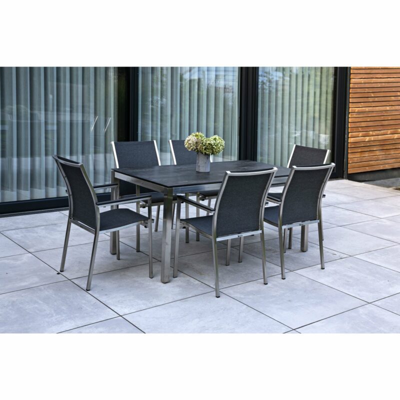 Jati & Kebon Gartenmöbel-Set mit Tisch "Muri" und Stapelsessel "Darfo"