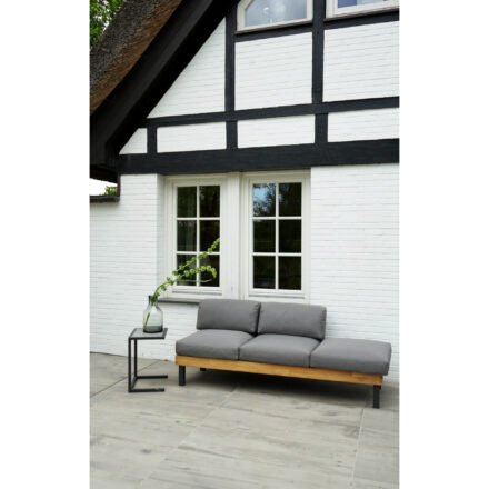 Ploß Design-Sofa “Skagen“, Gestell Aluminium anthrazit mit Teakholz natur (gebürstet), Polster grau, Beistelltisch "Skagen" (Copyright Ploß & Co.)