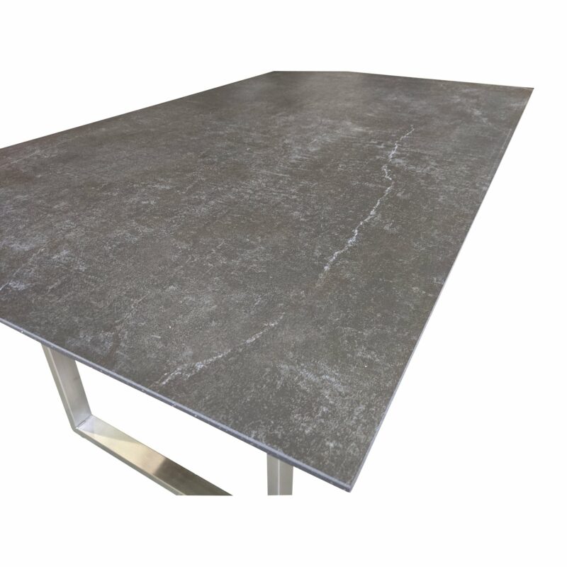 Jati&Kebon "Rao" Diningtisch, Gestell Edelstahl, Tischplatte Dekton Laos