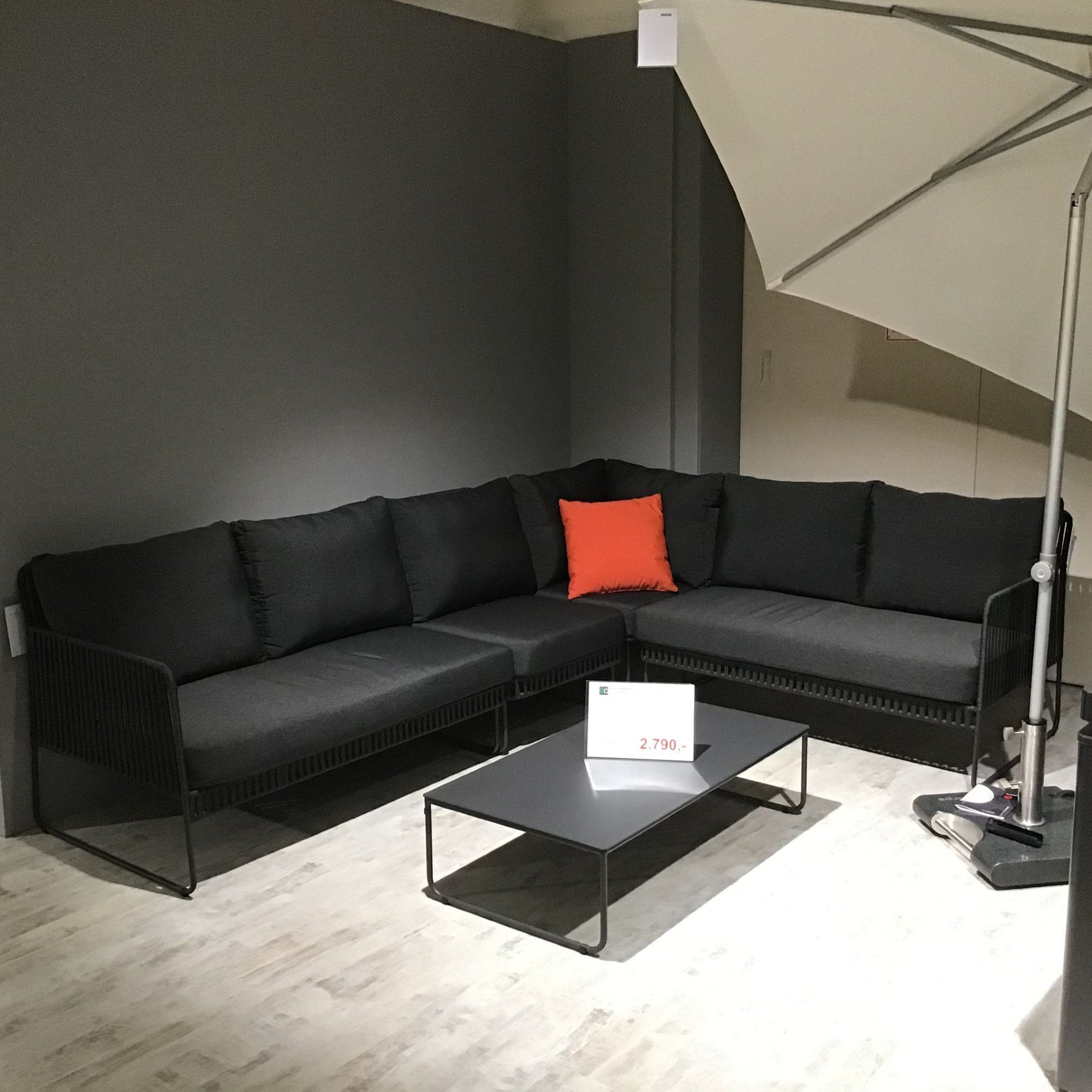 4Seasons Outdoor "Sapore/Dali" Loungeset, Gestelle Edelstahl anthrazit, Rope-Geflecht schwarz, Kissen Olefin grau, Tisch Aluminium anthrazit, Ausstellung Weil