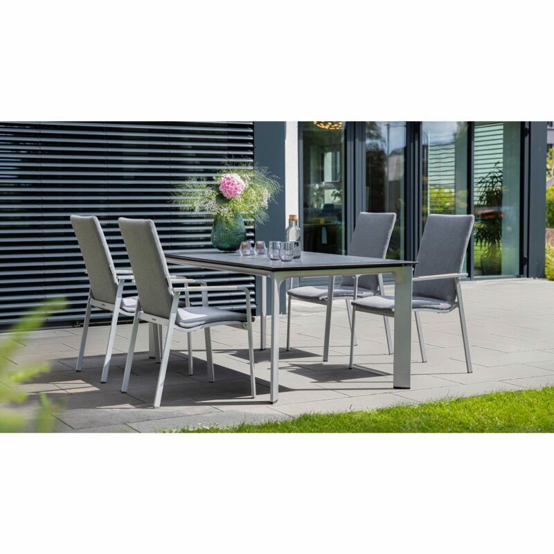 Kettler "Diamond" Stapelsessel gepolstert, hohe Rückenlehne, Gestell Aluminium anthrazit, Sitzfläche Sunbrella® sooty, "Diamond" Gartentisch 180x95 cm, HPL Jura anthrazit