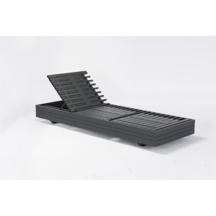 Zebra "Cubo" Lounge 3-Sitzer, Gestell Aluminium graphite, Seiten verstellbar, Rückenlehnen klappbar