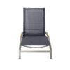 CASA DOMA "Mineo" Sonnenliege, Gestell Edelstahl gebürstet, Liegefläche Textilgewebe Sunproof® Sling schwarz/silber, Armlehnen Teak