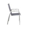 CASA DOMA "Mineo" Stapelstuhl, Gestell Edelstahl gebürstet, Sitzfläche Textilgewebe Sunproof® Sling schwarz/silber, Armlehnen Aluminium anthrazit