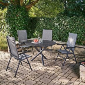 CASA DOMA "Mineo/Perano", Edelstahl anthrazit mit Sitzfläche Sunproof® Sling schwarz/silber, Armlehnen Alu, Tischplatte HPL Scivaro Schiefer (Bild KI-generiert)