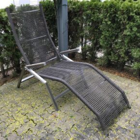 Diamond Garden "Atlanta" Relaxliege, Gestell Edelstahl gebürstet, Liegefläche Polyfiber Rope mocca, Armlehnen Teak - Ausstellung Karlsruhe