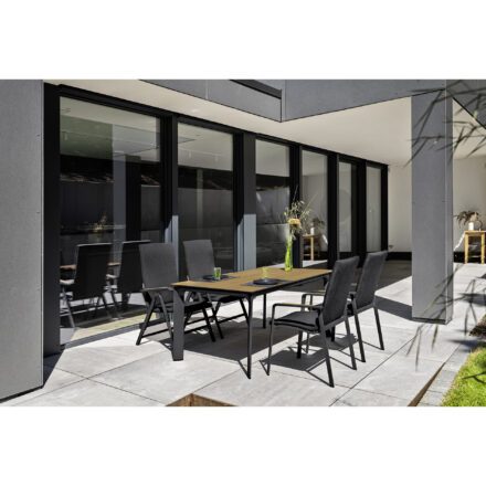 Kettler Gartenmöbel-Set "Diamond" mit 2x Klappsessel und 2x Stapelsessel Sunbrella Sooty und Gartentisch 160x95cm, Alu anthrazit, Tischplatte HPL Teak-Optik mit Fräsung