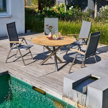 CASA DOMA "Mineo/Perano" Gartenmöbel-Set 5-tlg., Gestelle Edelstahl gebürstet, Sitzfläche Sunproof® Sling schwarz/silber, Armlehnen Teak, Tischplatte Teak, Ø 120 cm