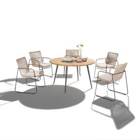 CASA DOMA Set mit "Solano" Stapelstuhl, Edelstahl anthrazit, Rope fossil, Armlehne Teak, Sitzkissen beige und "Napola" Tisch Ø 130 cm, Aluminium anthrazit, Teakplatte