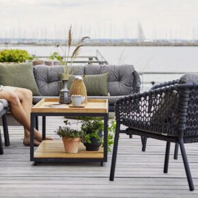 Cane-line "Level" Loungetisch 48 x 48 cm, Gestell Aluminium lavagrau, Tischplatte Teak
