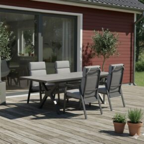 Liadomo Gartenmöbel-Set mit Tisch Benevento, 200/260x1000cm und "Celano" Diningsessel, Gestelle Aluminium anthrazit, Tischplatte Sinterstein (Hintergrund KI-generiert)