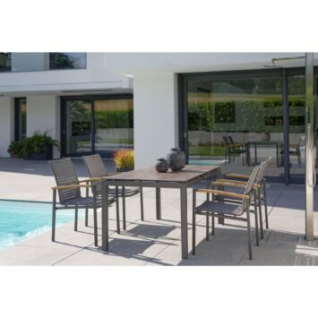 Stern Gartenmöbelset mit Stapelsessel "Lucy" und Tisch 160x90 cm, Gestelle Alu anthrazit, Gurtbespannung platin, Tischplatte HPL Ferro Stern Gartenmöbelset mit Stapelsessel "Lucy" und Tisch 160x90 cm, Gestelle Alu anthrazit, Gurtbespannung platin, Tischplatte HPL Ferro